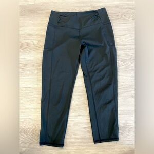 FREE PEOPLE Movement- Cropped Black Leggings. Size S